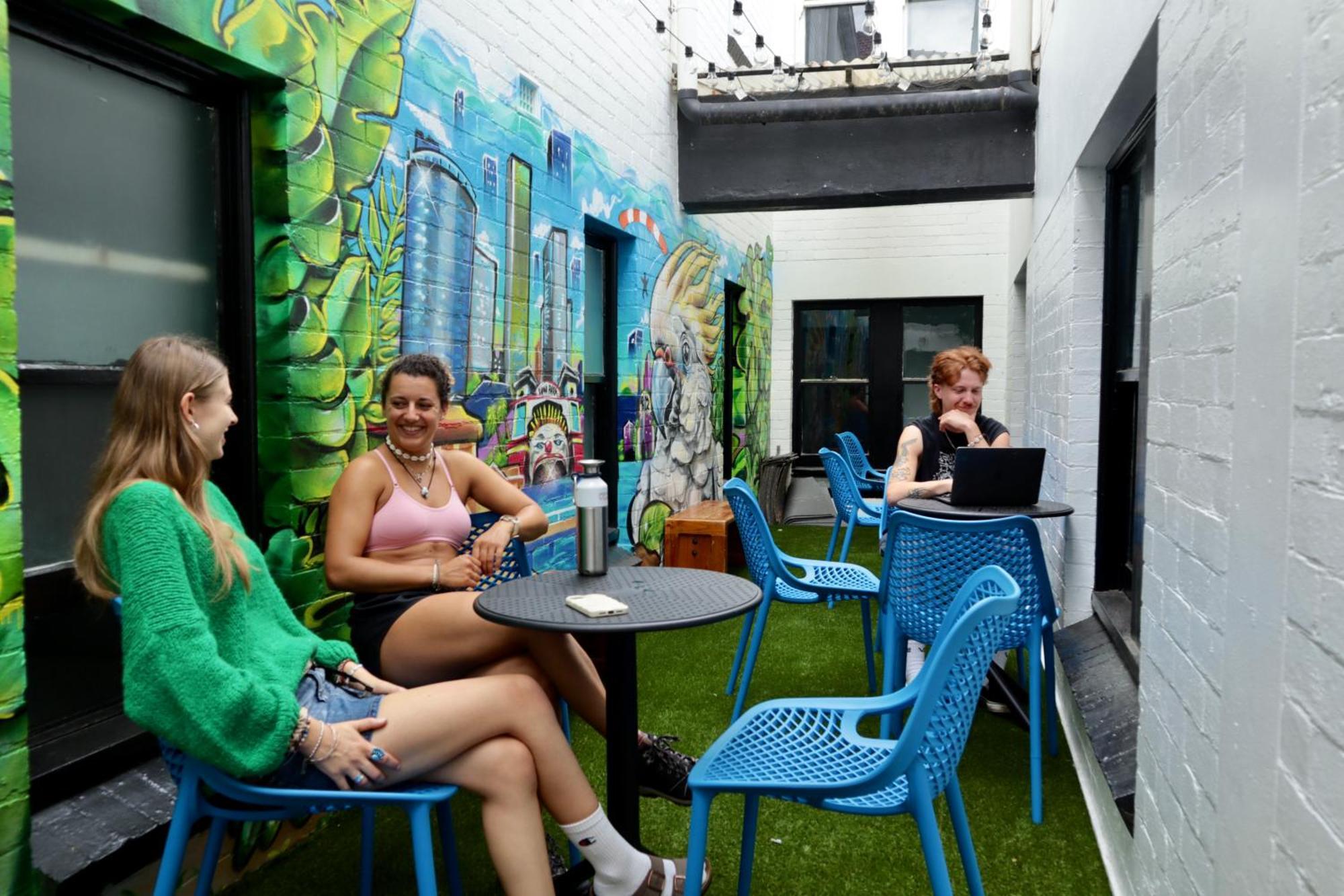Hostel Ritz For Backpackers Melbourne City Exterior foto